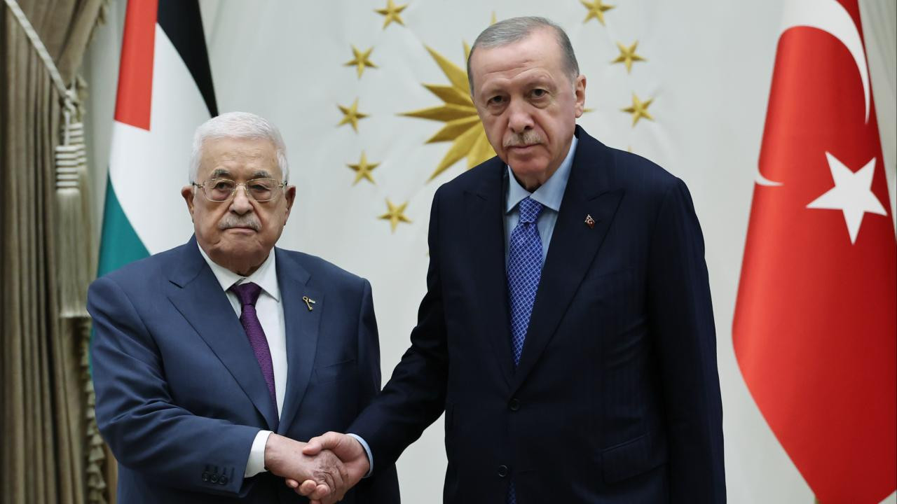 Palestinian President Mahmoud Abbas visits Ankara