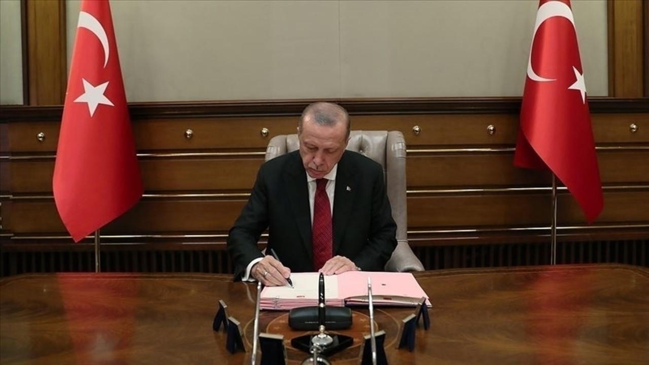 President Erdoğan dismisses senior police, gendarmerie personnel, rectors