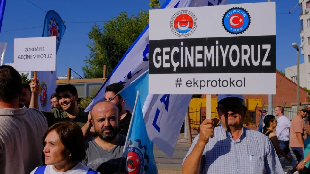 Turkish workers’ union holds protest for tax justice