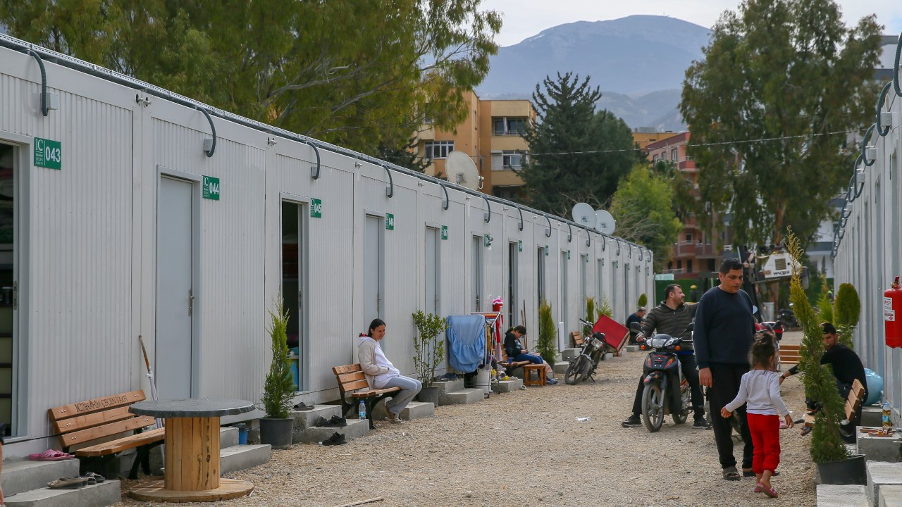 Security measures lifted at Turkey’s temporary housing for quake survivors to cut costs