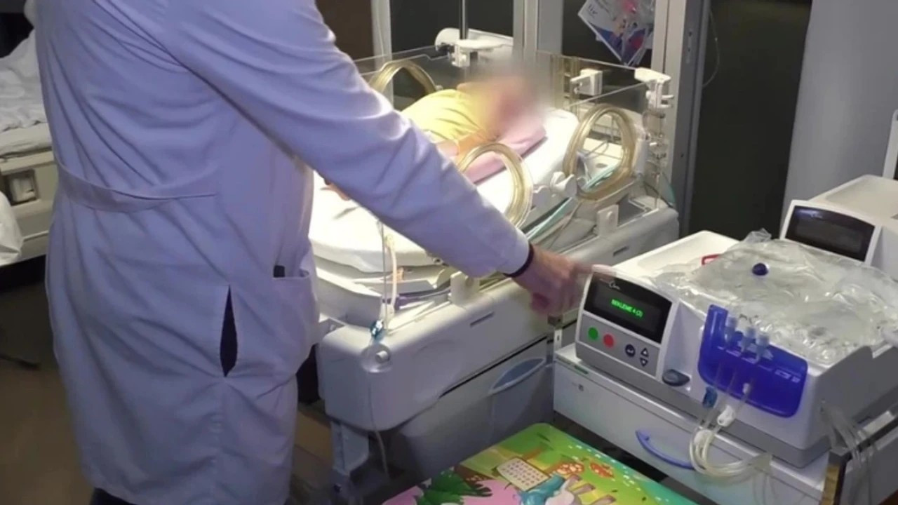 What is known about health workers' insurance scam reportedly led to hundreds of newborns’ death in Turkey?