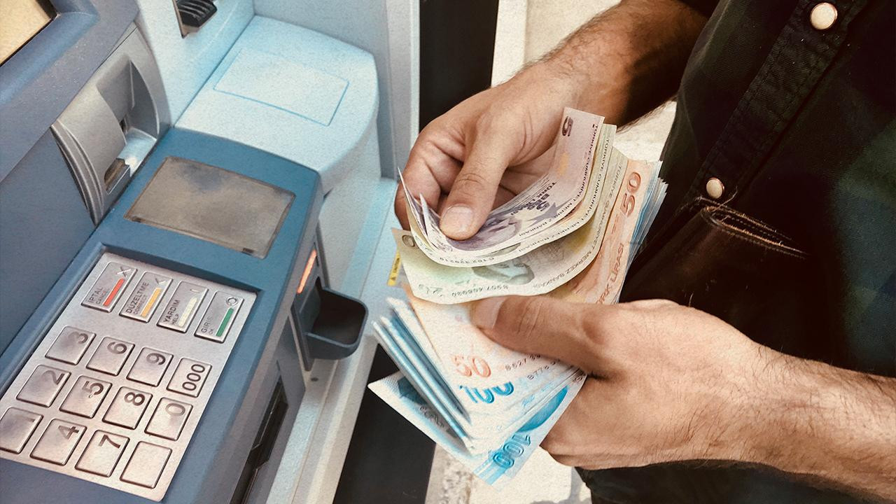 Turkish Bank CEO: Larger banknotes needed as ATMs break counting cash due to inflation