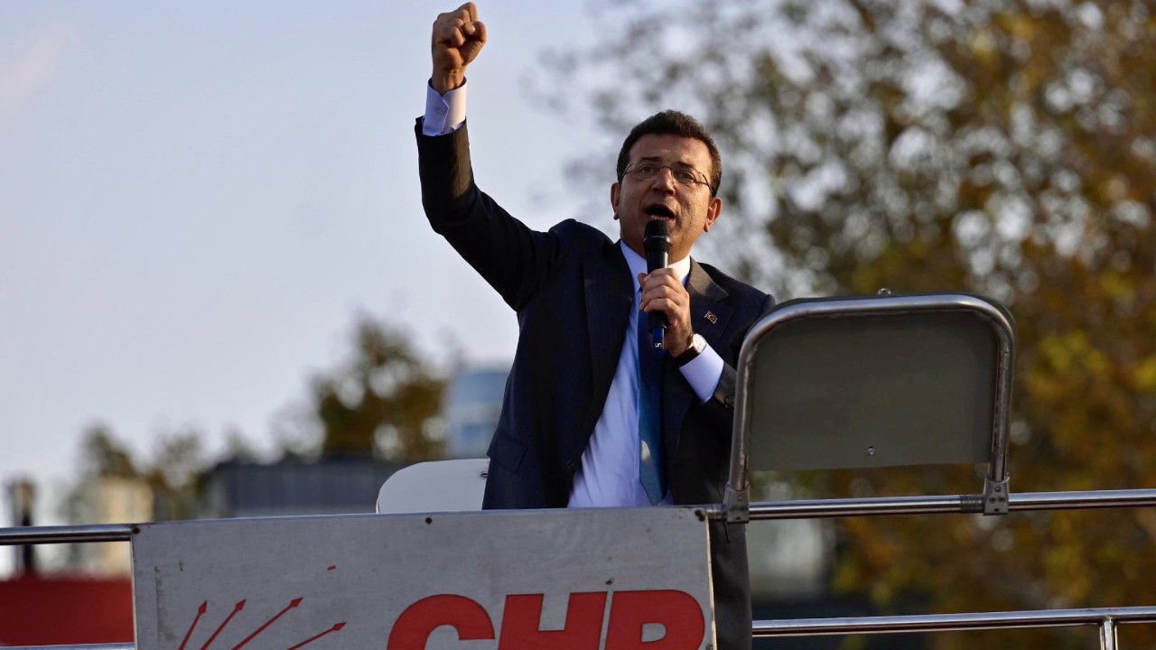 CHP holds rally against undemocratic removal of district mayor in front of municipality