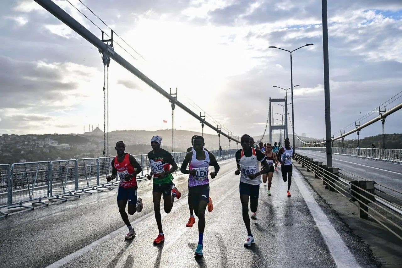 Ethiopian and Bahraini athletes win titles in 46th Istanbul Marathon - Page 2