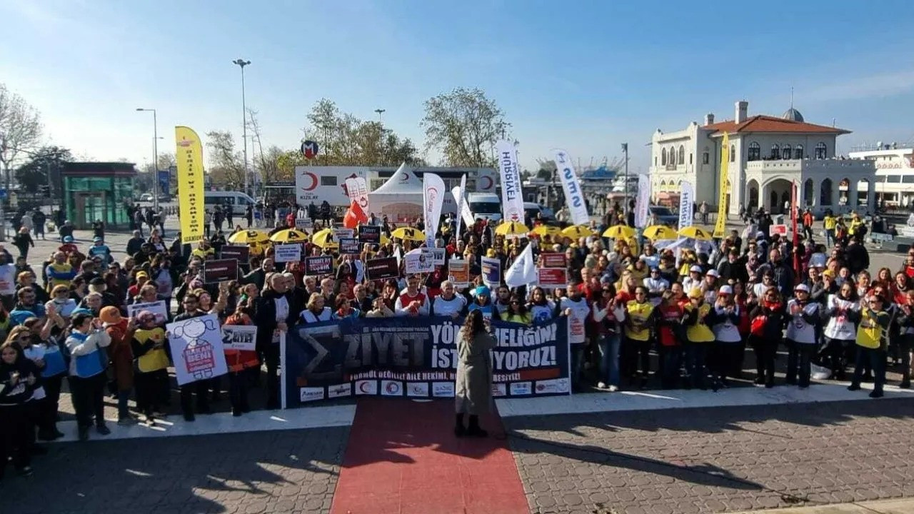 Turkish healthcare workers on strike gather against new regulations