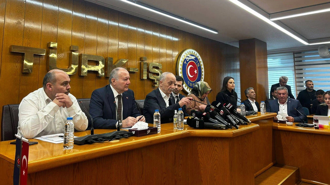 Turkish labor union demands 74 pct hike in minimum wage