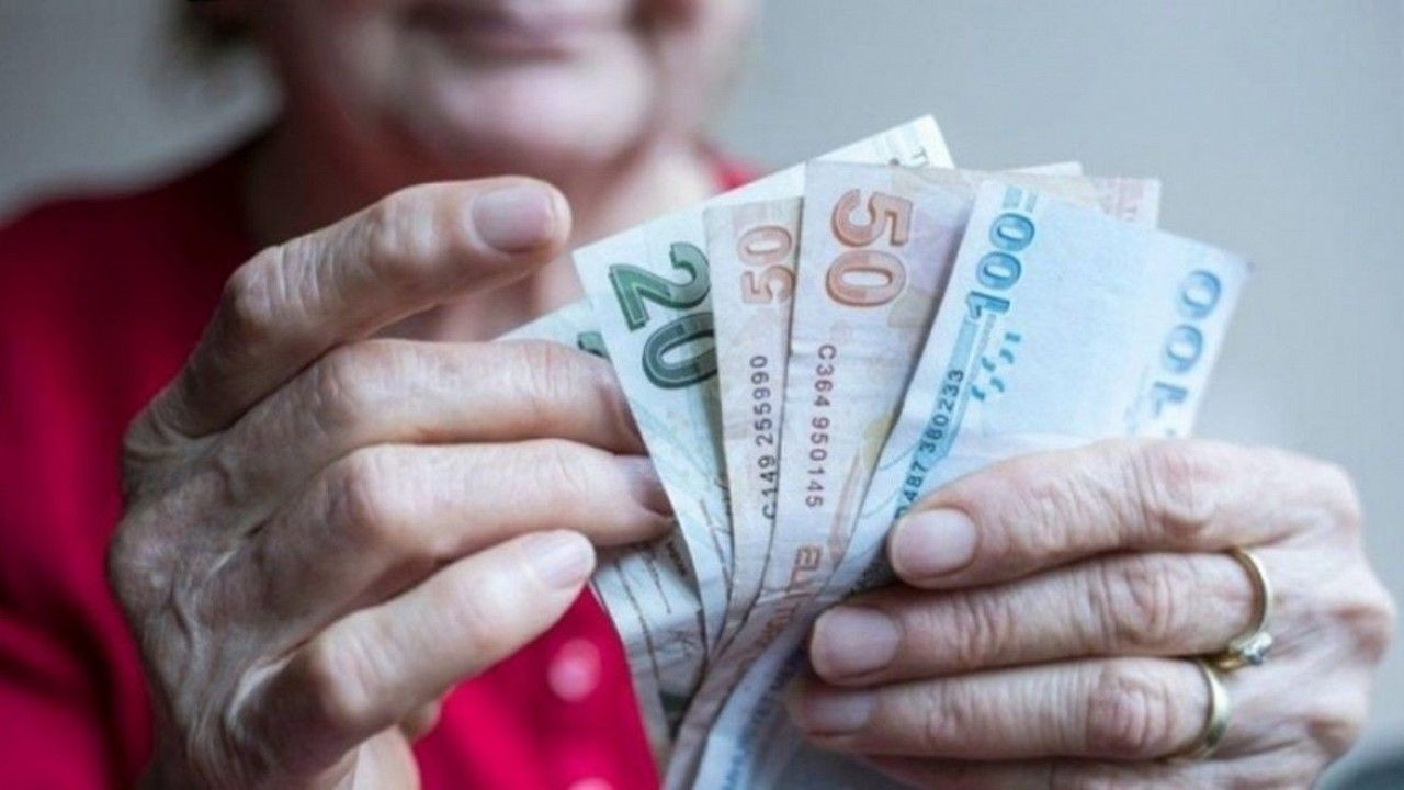 Turkey increases pensions by about 16 pct