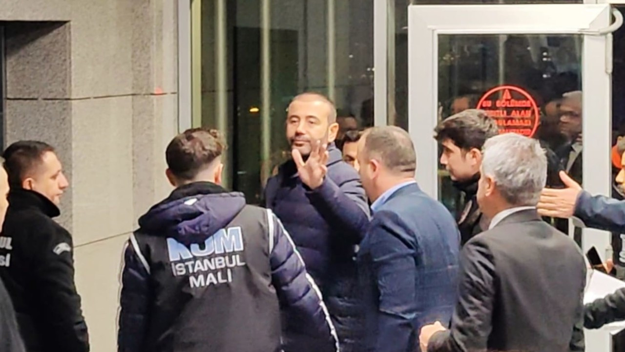 Interior Ministry suspends opposition’s arrested Beşiktaş mayor