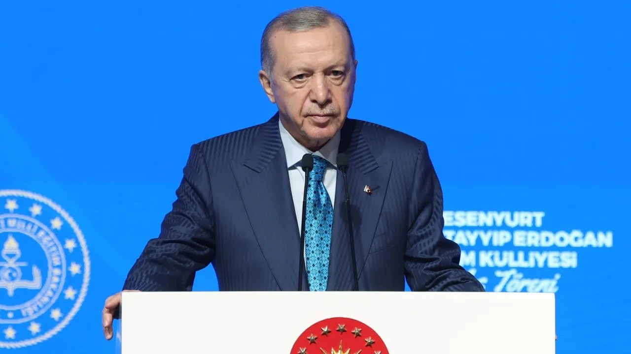 Turkey’s Erdoğan signals age restriction in social media