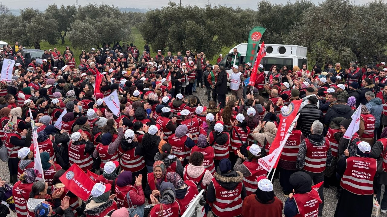 Tobacco workers go on strike in western Turkey