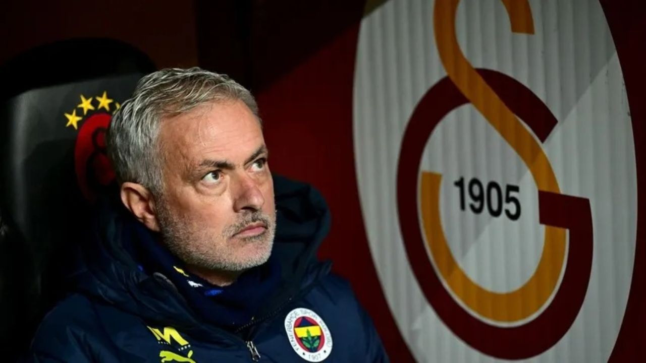 I'm opposite of racist, says Fenerbahçe coach Mourinho