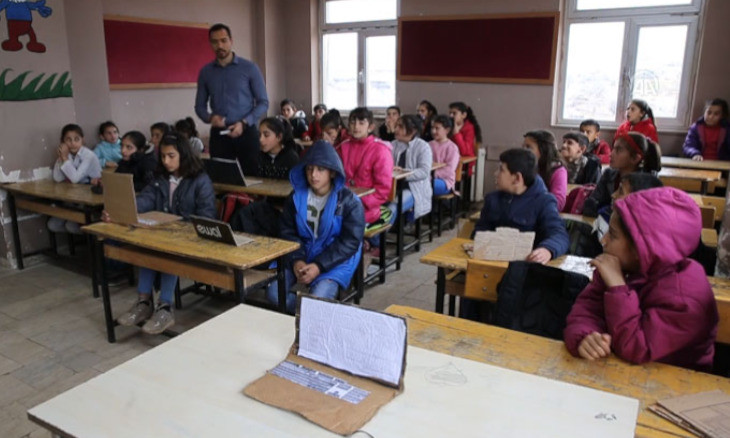 Kurdology students criticize appointment of only 3 Kurdish teachers
