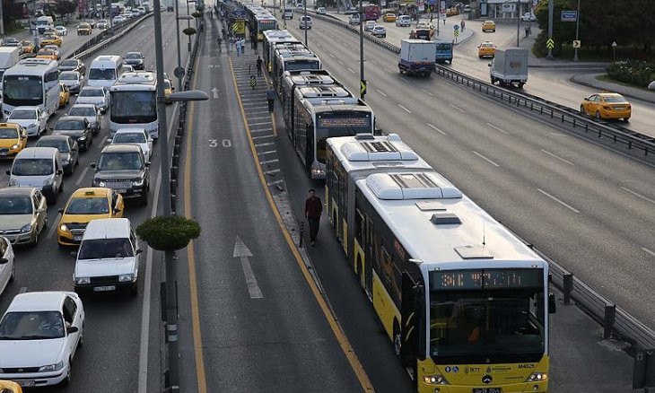 Istanbul municipality demands hike in public transportation fees, ministry finds proposed rate high  