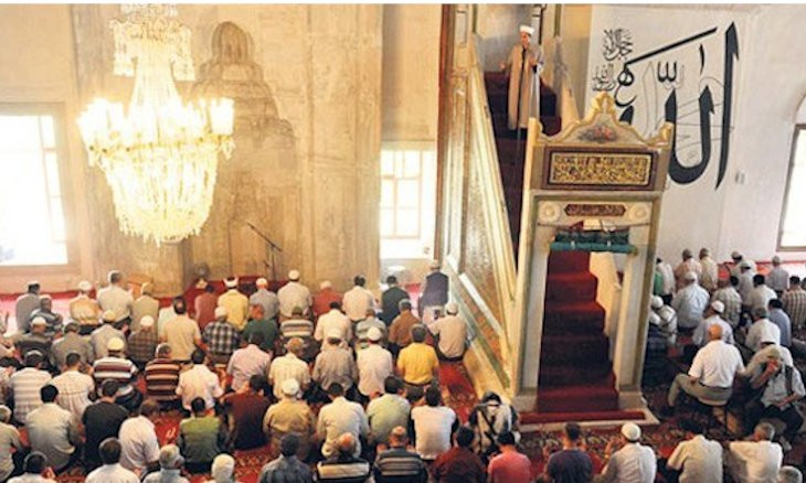 Propaganda-laced sermons distance Turks from the mosque