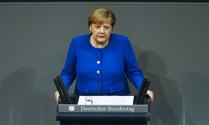 Merkel urges Turkey to end its offensive in Syria