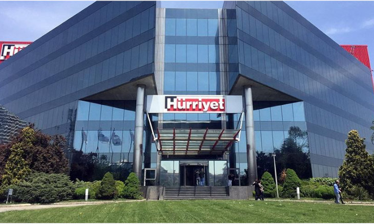 'Turkish daily Hürriyet  selling ads that appear as news'