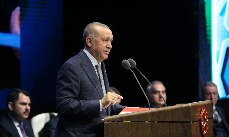 Erdoğan rebukes audience for not applauding him during speech