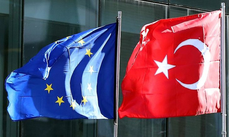 Half the population wants Turkey to join EU, poll shows