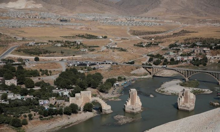 As water level of Ilısu Dam rises, last residents move out of ancient Hasankeyf