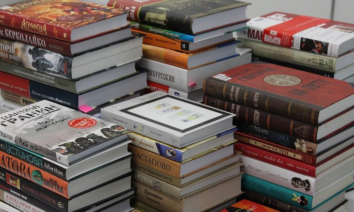 Journalists Union collects books for female journalists in prison
