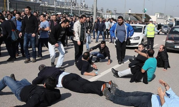 Court rules that factory workers' demonstration within freedom of expression
