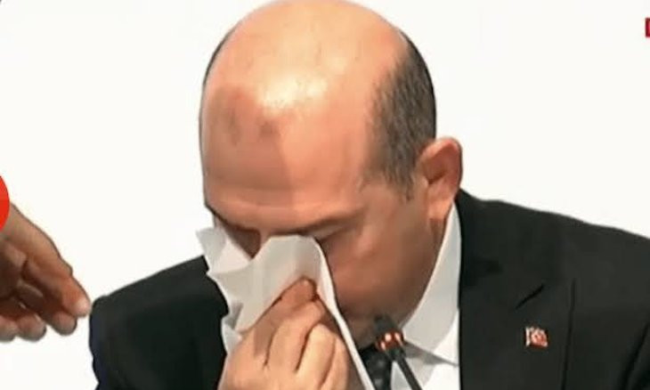 Interior Minister Soylu gets nosebleed on live TV