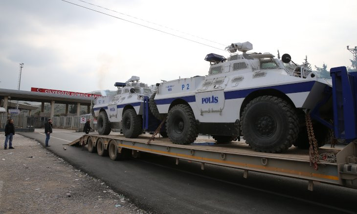 Turkey deploys additional troops, armored vehicles to Syrian border