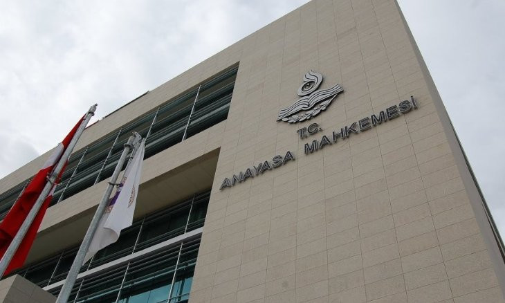 Top court rules refusal to allow prisoner to attend father's funeral is violation of fundamental right