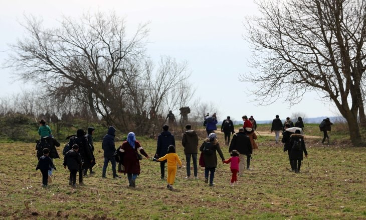 Greece, Bulgaria strengthen border control as Turkey clears crossings for migrants