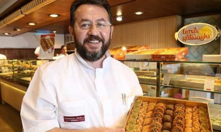 Baklava chain owner convicted on terror charges over Gülen links