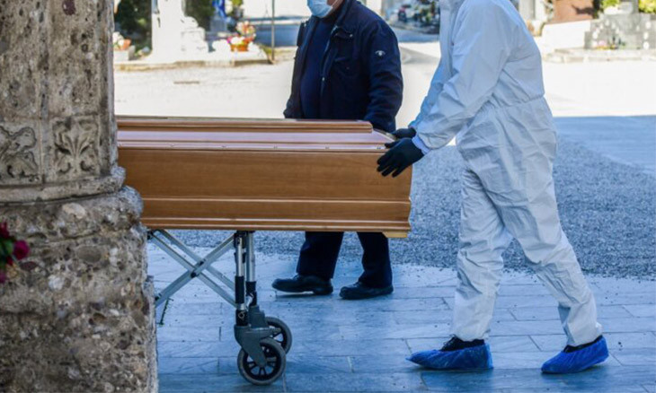 Istanbul buries coronavirus casualties in coffins instead of shrouds, eliminates communal funeral prayers