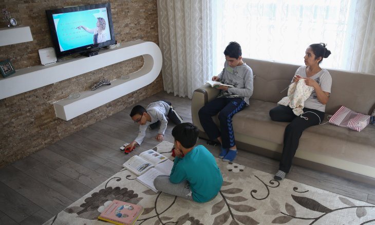 Turkish students begin remote classes in second week of coronavirus cancellation