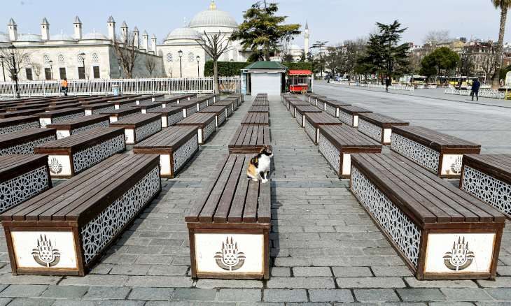 Istanbul Mayor urges gov't to impose city-wide curfew to curb coronavirus spread