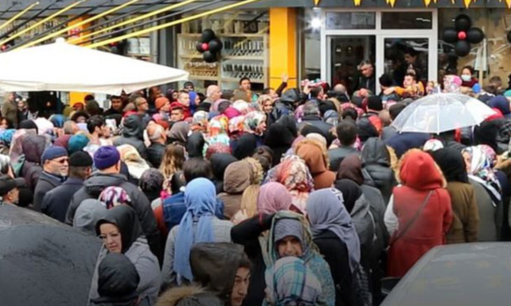 Professor warns human-to-human contact must be further prevented to break the cycle in Turkey