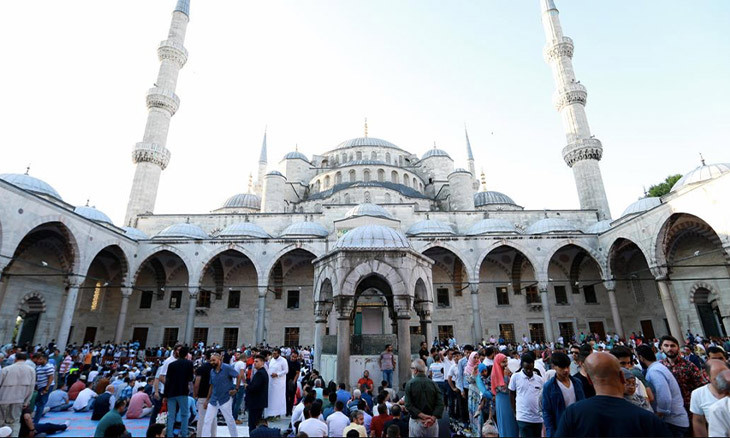 Turkey could celebrate Eid al-Fitr under curfew to prevent further COVID-19 spread