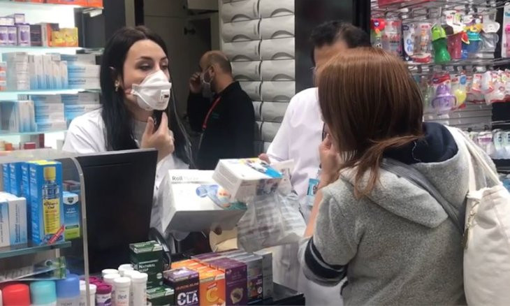 Istanbul pharmacists overwhelmed with mask distribution, demand municipalities step in