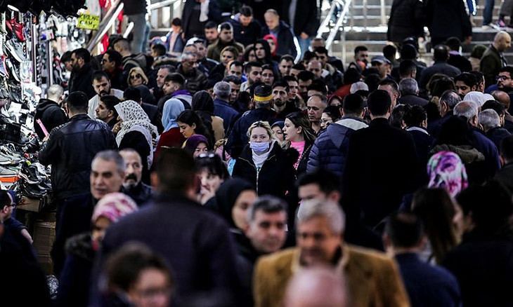 COVID-19 could spread to 60 pct of Turkey's population, science committee member warns