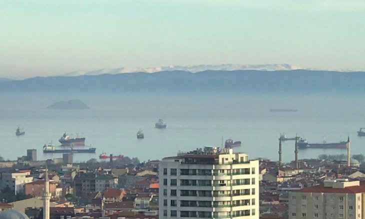 Peaks of Mount Uludağ visible from Istanbul as pollution drops amid coronavirus lockdown