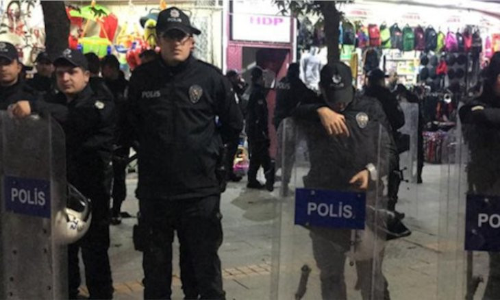 Turkish police raid HDP's Batman office, detain provincial co-chairs