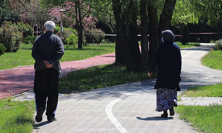 Turkey’s seniors enjoy curfew exemption, but wish to go outside on weekdays