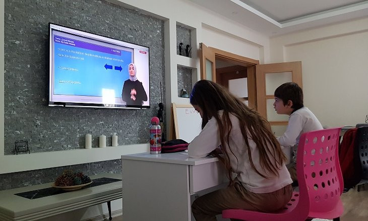 Decision to send children to schools after pandemic 'to be up to parents' in Turkey