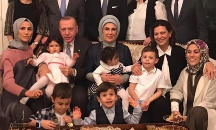 Erdoğan family - Duvar English