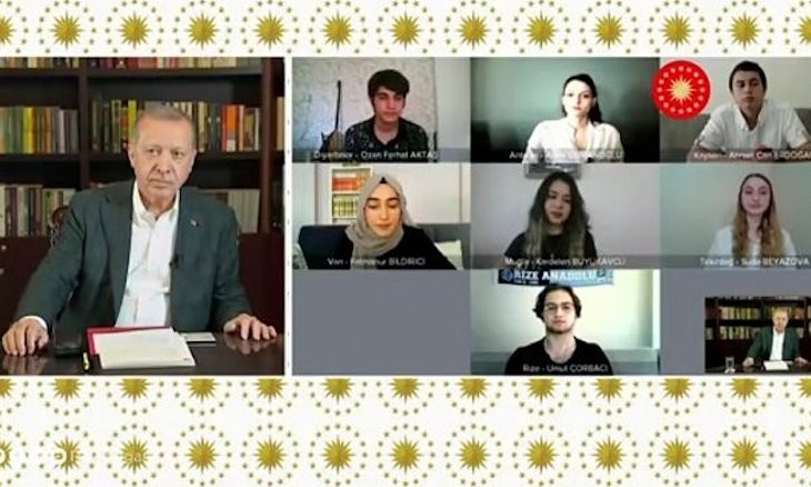 Erdoğan orders removal of comments on live broadcast after pouring criticisms from students