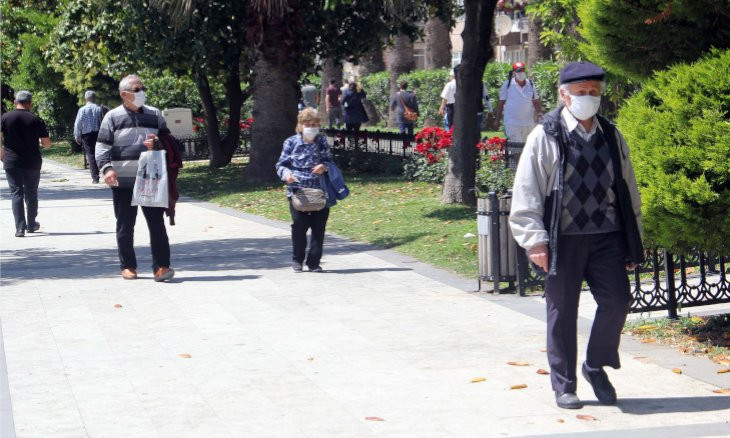 Turkey further eases virus restrictions, allows senior citizens to go out every day