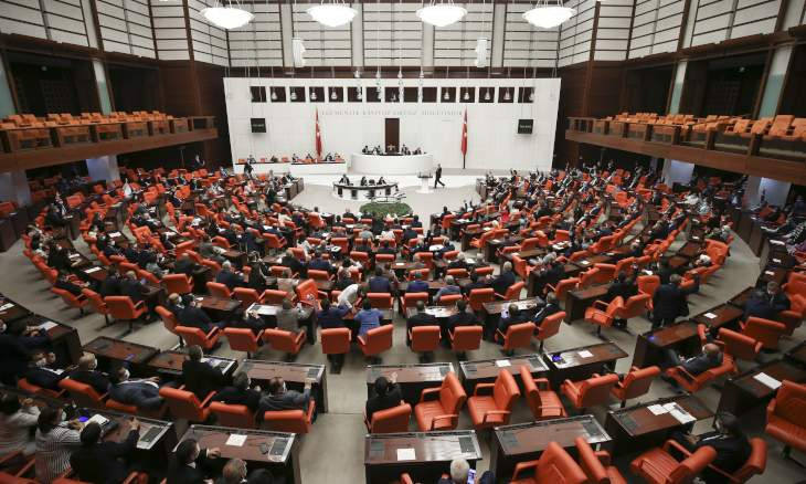 Turkish parliament passes controversial law on bar associations