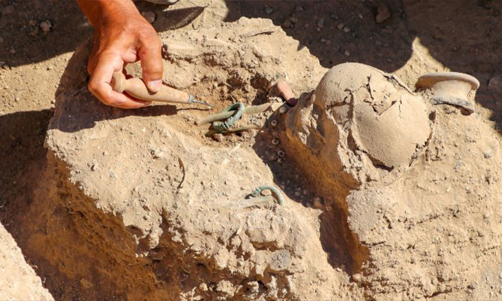 2,750-year-old body of toddler found wearing bronze bracelets in southeast Turkey