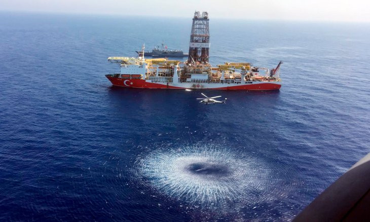 Turkish ship Fatih begins drilling in Black Sea