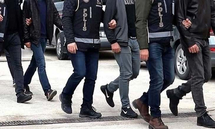 Police detain over 40 in operation against Gülenists in army