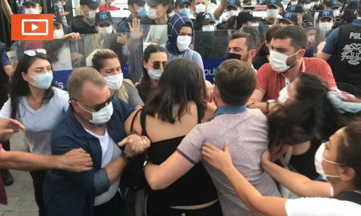 Ankara police attack and detain women rallying for Istanbul Convention