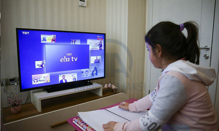 'Quarter of Istanbul students can't access remote education materials'